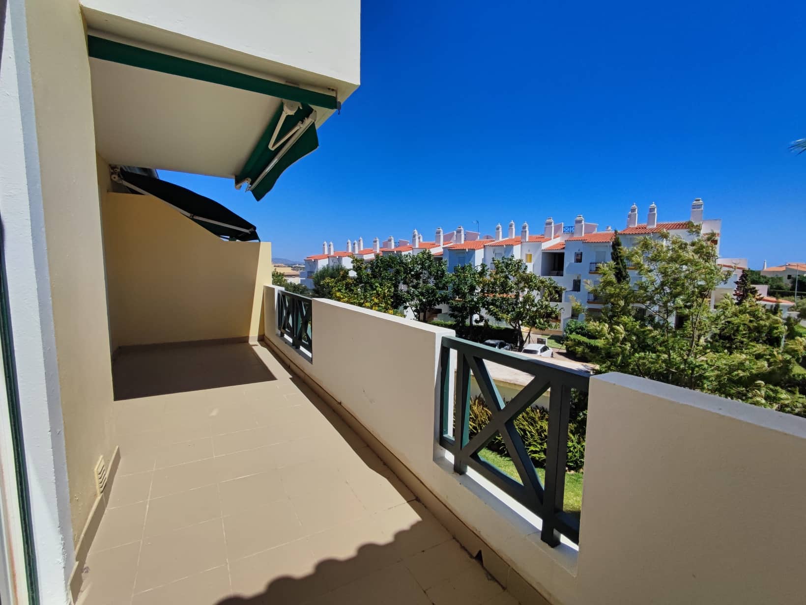 2 bedroom apartment in Olhos de Água