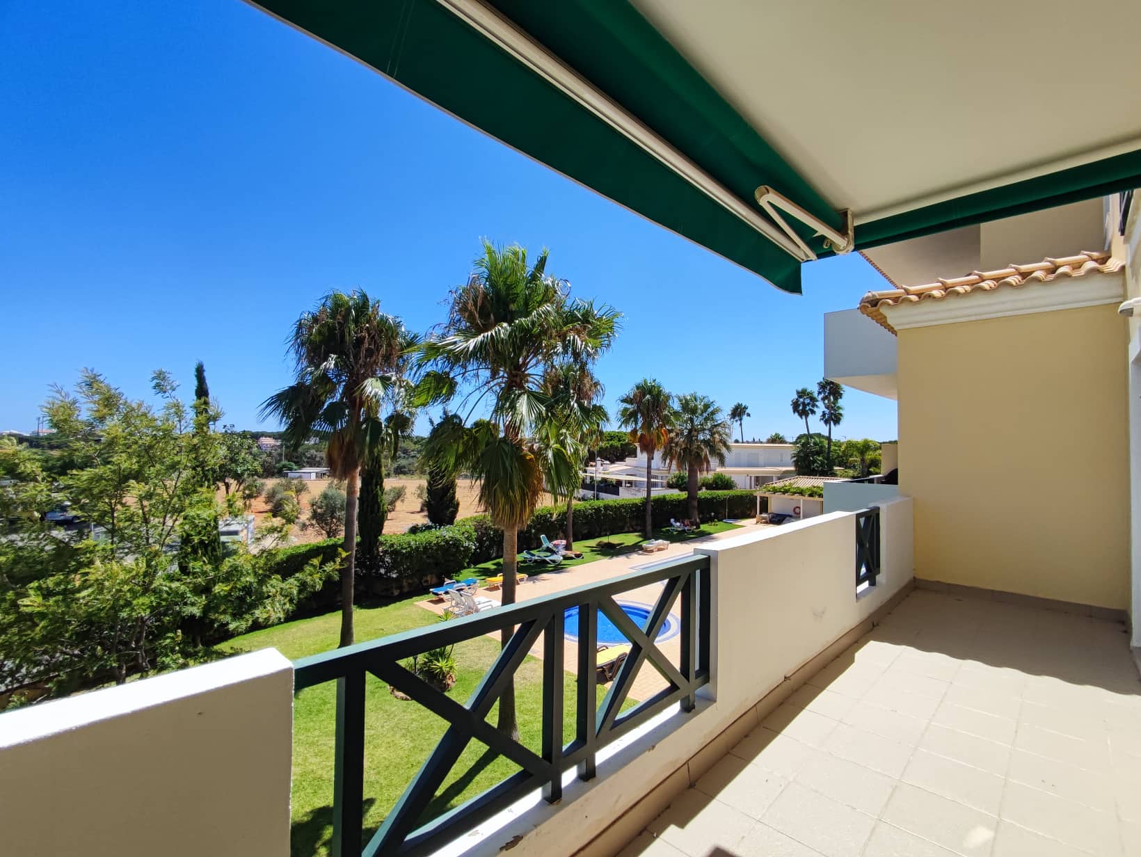 2 bedroom apartment in Olhos de Água